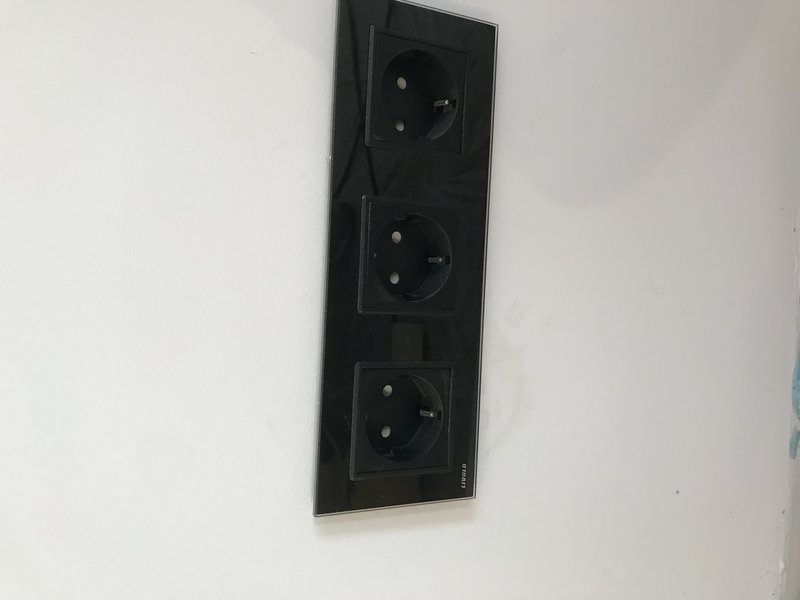 Electrician autorizat experienta de peste 20 ani