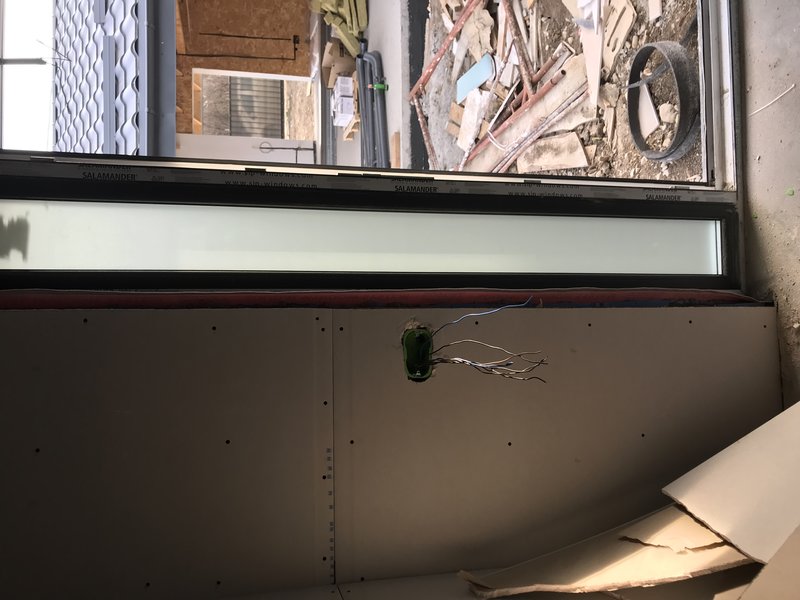 Electrician autorizat experienta de peste 20 ani