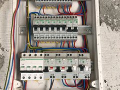 Electrician autorizat experienta de peste 20 ani