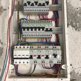 Electrician autorizat experienta de peste 20 ani